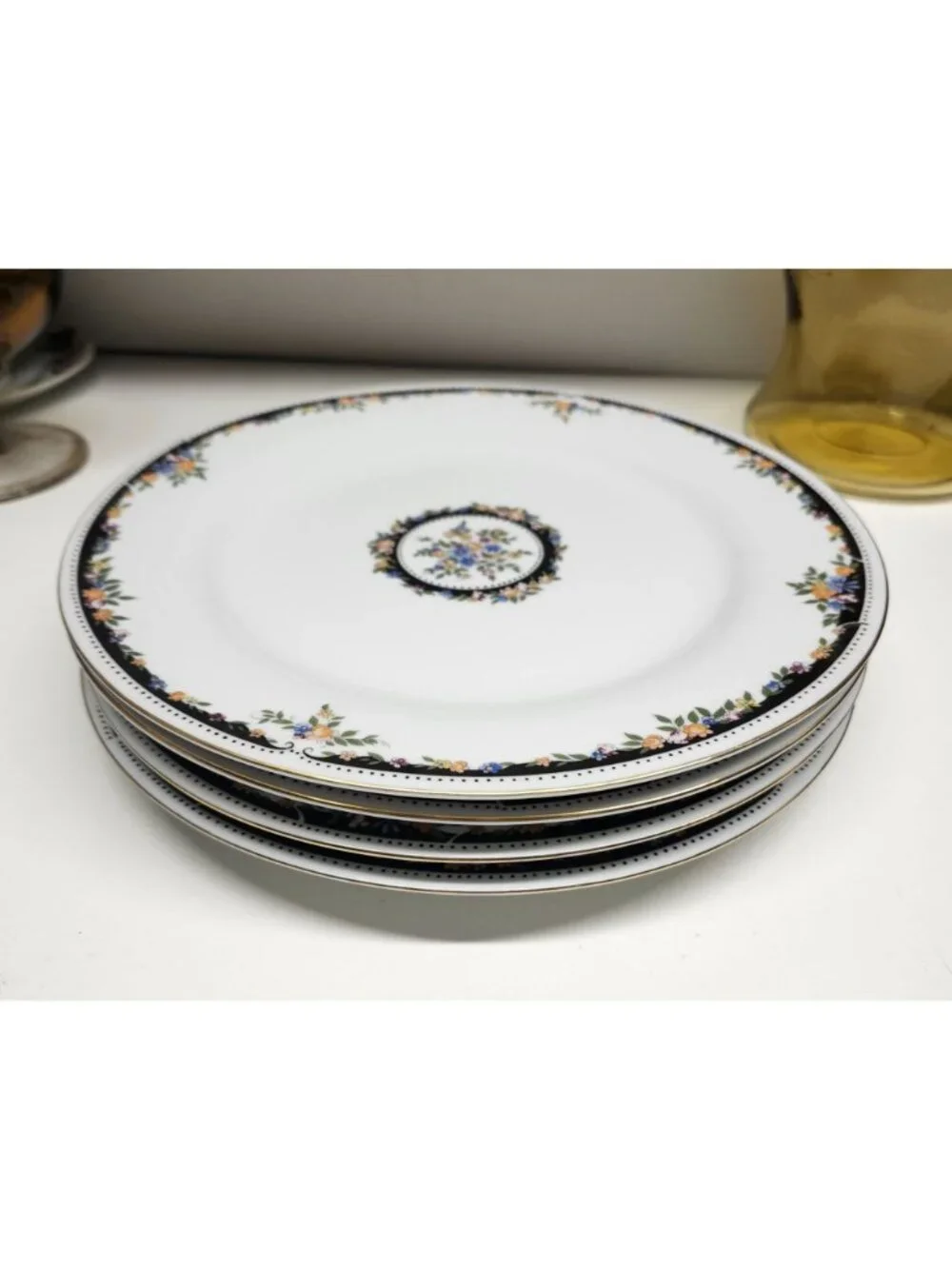 4- Fine China 10